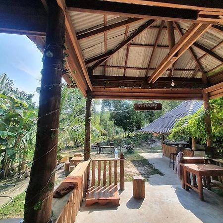 Fat Monkey Hostel Kaoh Touch ภายนอก รูปภาพ
