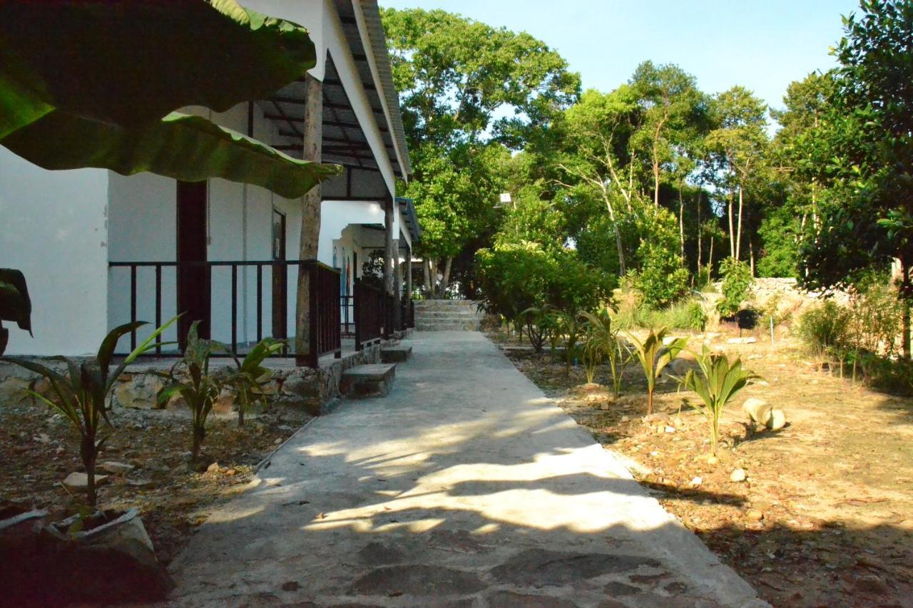 Fat Monkey Hostel Kaoh Touch ภายนอก รูปภาพ