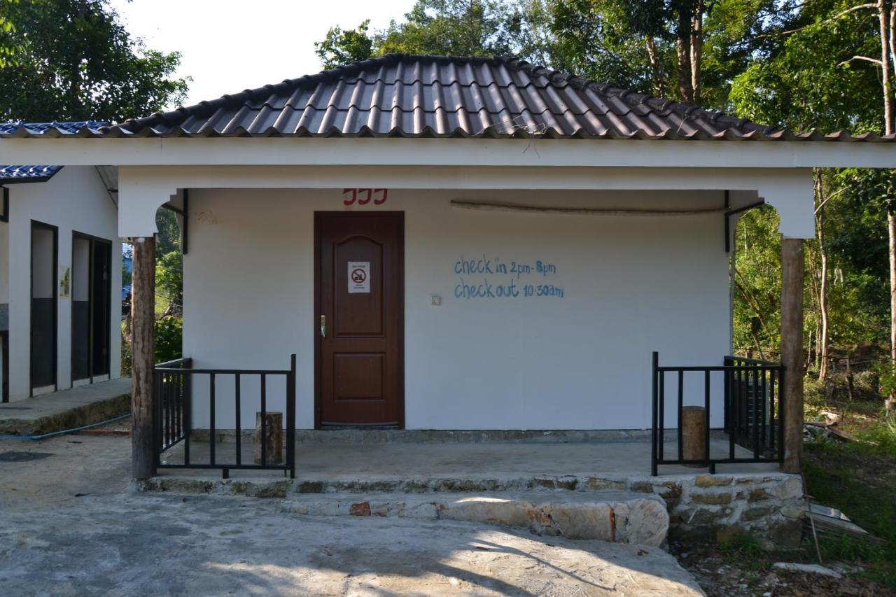 Fat Monkey Hostel Kaoh Touch ภายนอก รูปภาพ
