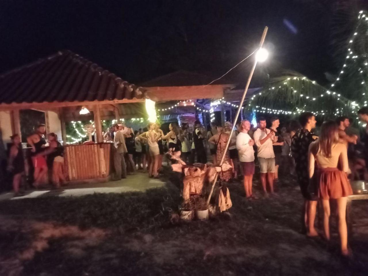Fat Monkey Hostel Kaoh Touch ภายนอก รูปภาพ